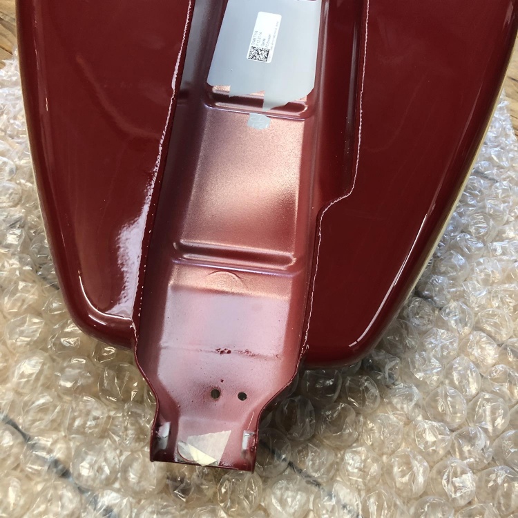 Indian Chief / Chieftain / Roadmaster Petrol Tank - Red with Ivory Cream